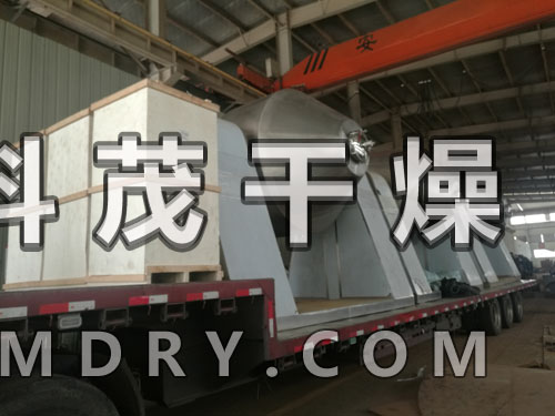SZG雙錐回轉(zhuǎn)真空干燥機(jī)有熱水加熱型雙錐回轉(zhuǎn)真空干燥機(jī)、導(dǎo)熱油加熱高溫型雙錐回轉(zhuǎn)真空干燥機(jī)、蒸汽加熱型雙錐回轉(zhuǎn)真